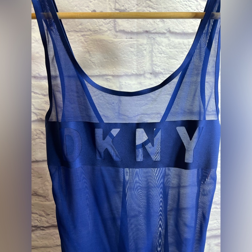 DKNY